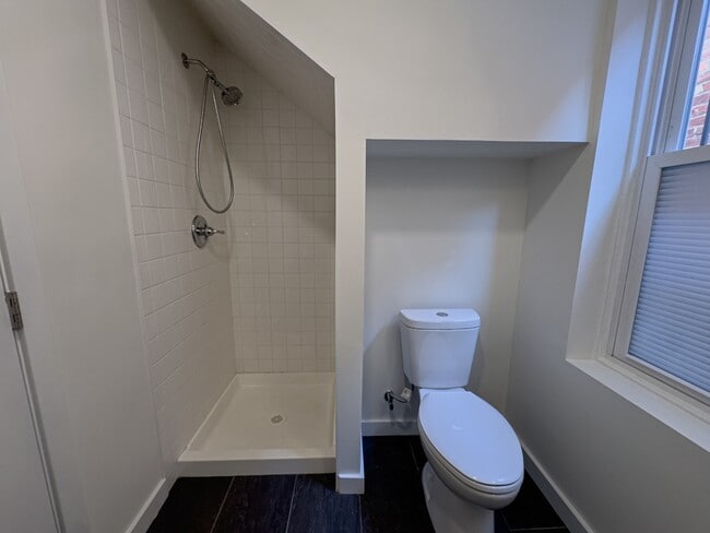 Building Photo - 1832-34 Callowhill St