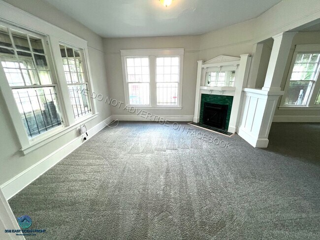 Building Photo - Spacious 2 Bedroom Home