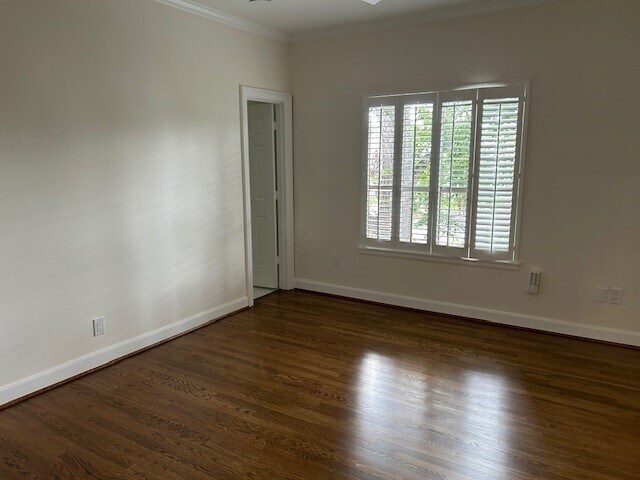 Building Photo - 6401 Pickens St