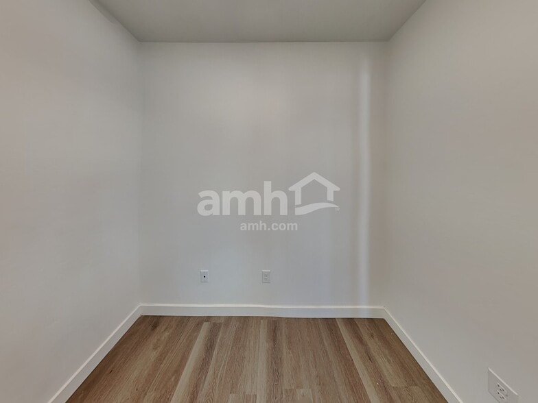 Building Photo - 13061 N Serenity Vly Dr