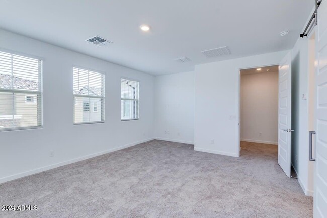 Building Photo - 1168 E Sabino Dr