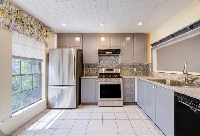 Building Photo - 19407 Glenway Falls Dr