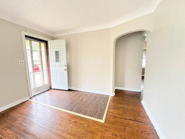 Building Photo - 1727 Marne Ave