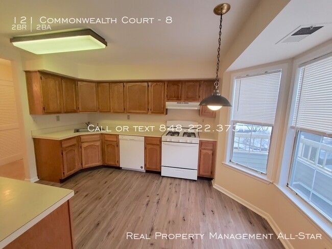 Building Photo - 121 Commonwealth Ct