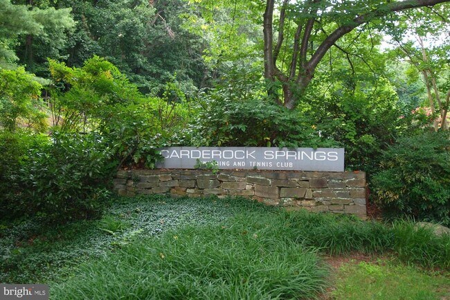 Building Photo - 8206 Stone Trail Dr