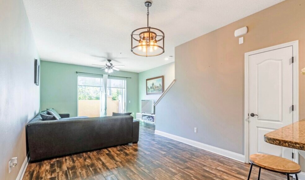 Building Photo - 14210 Desert Haven St