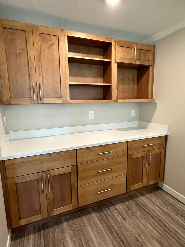 Building Photo - 1112 12th St N