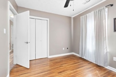 Building Photo - 105 Hemlock St