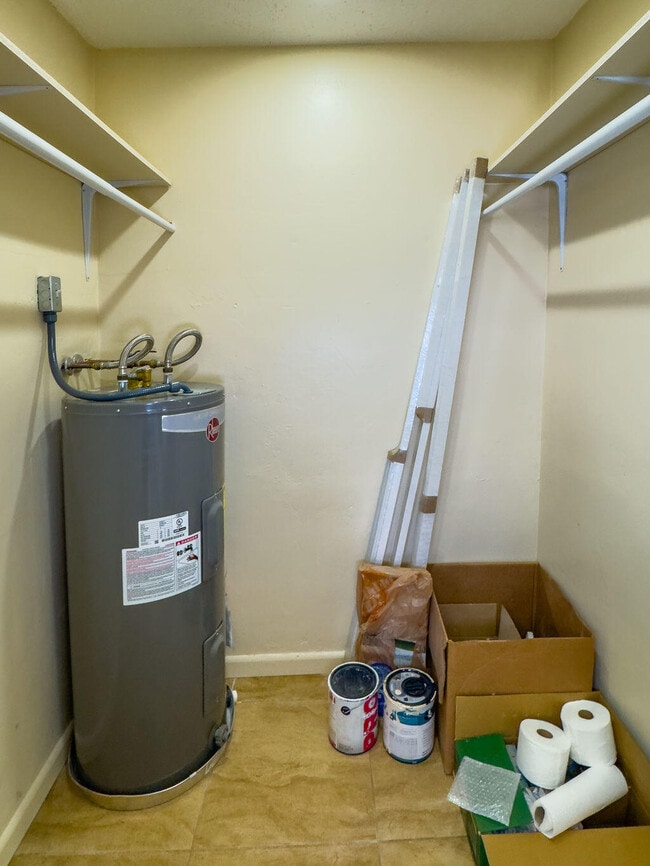 Building Photo - 750 SW 2nd St