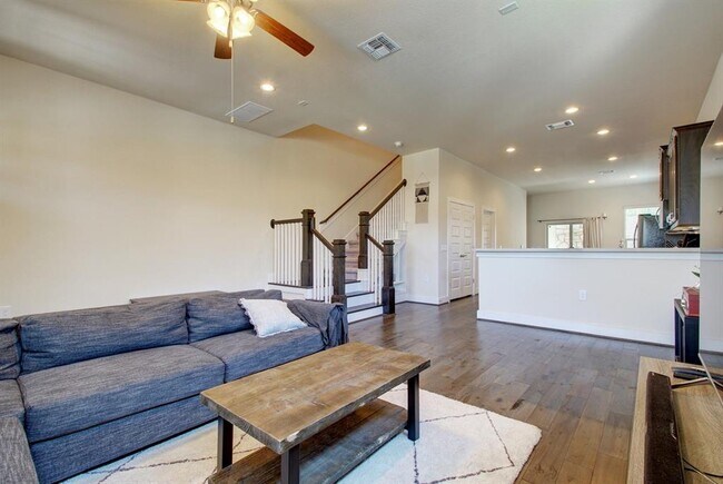 Primary Photo - 12205 Cottage Promenade Ct