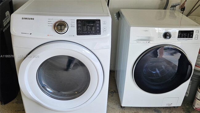 Building Photo - 20814 San Simeon Way