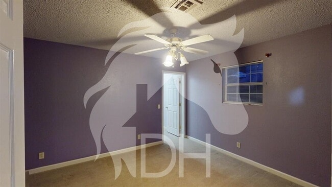 Building Photo - "Charming 3-Bed Home  in Woodward!"