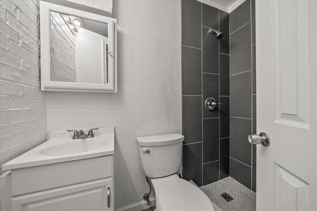 Building Photo - 212 N Wood St