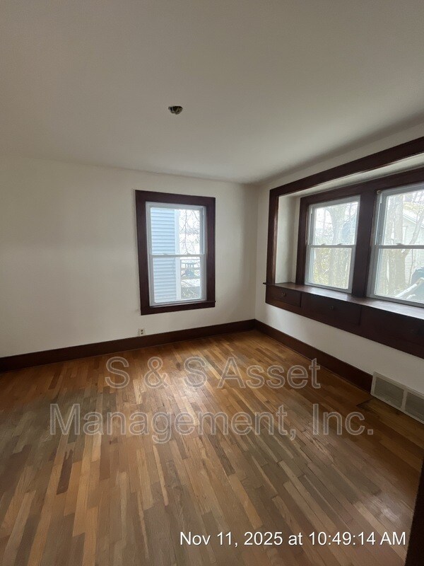 Building Photo - 1213 Edward St