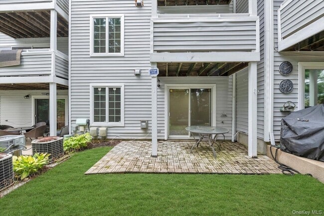 Building Photo - 2-41 Oak Park Drive Unit