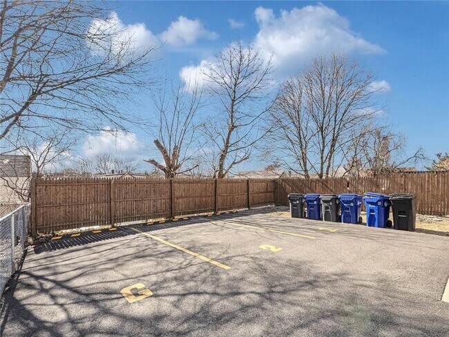 Building Photo - 65 Marietta St