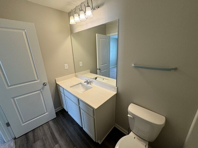Building Photo - Nice 2/2.5 Townhouse in Cartersville- $1,495