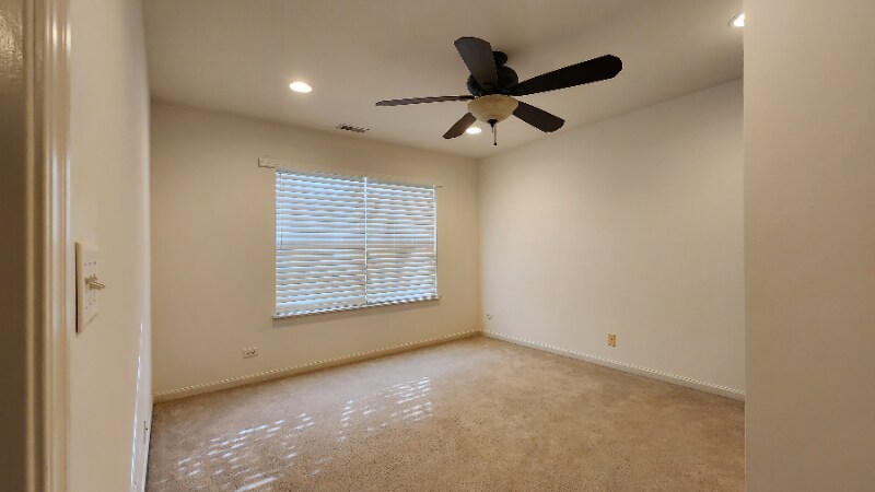 Building Photo - 609 S Jade Ln