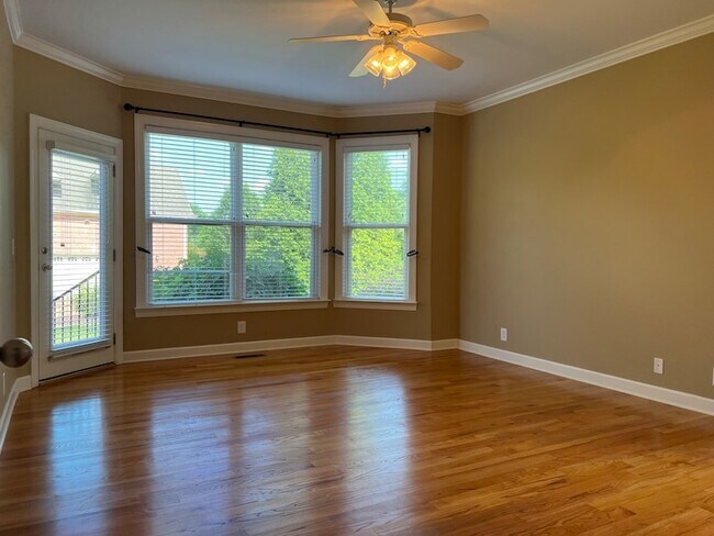 Building Photo - 337 Shadow Creek Dr