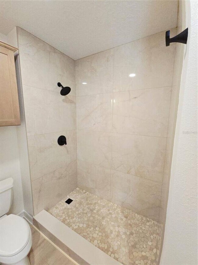 Building Photo - 1106 Rush Ct