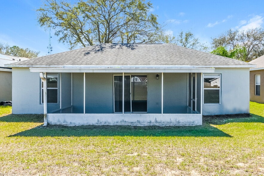 Building Photo - 16213 Wilkinson Dr