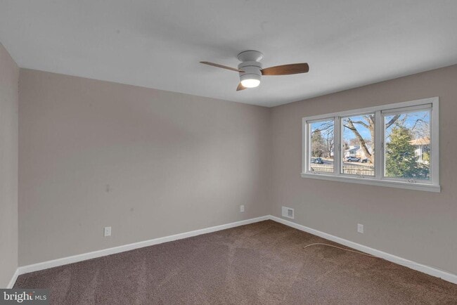 Building Photo - 370 NJ-156