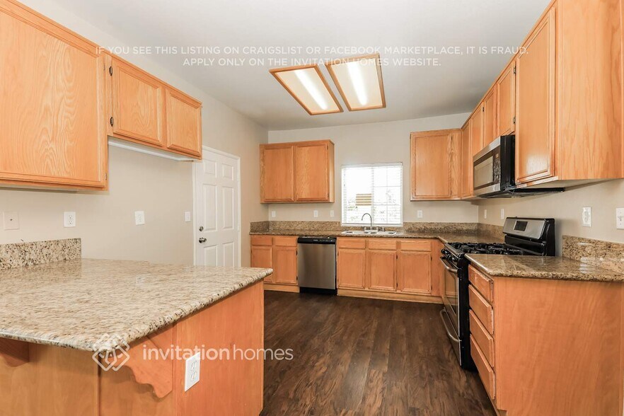 Building Photo - 12813 Westbury Dr