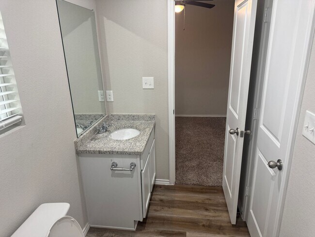 Building Photo - Luxury Living at Hunters Ranch – Now Leasing!