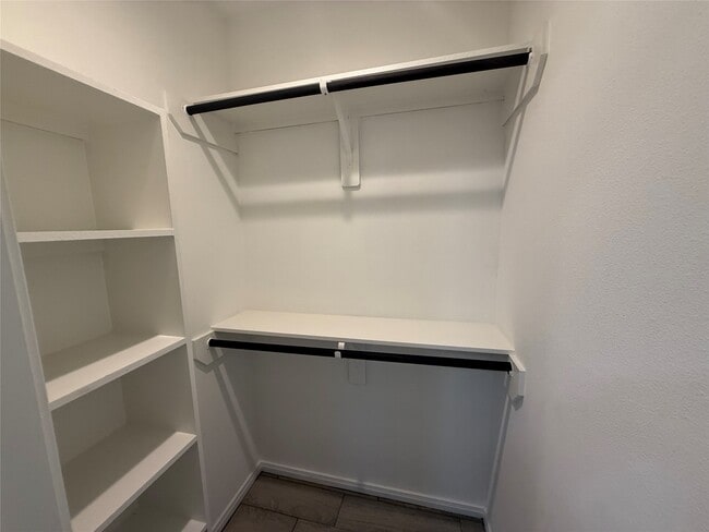 Building Photo - 5530 Hillman St