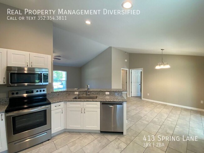Building Photo - 413 Spring Ln
