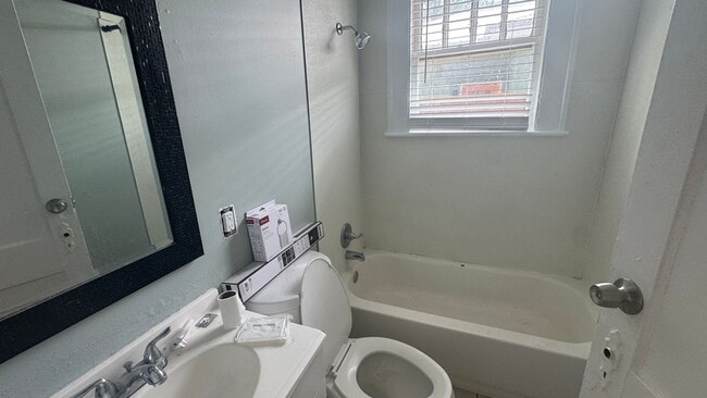 Building Photo - Single Family Home - Three Bedroom Under R...