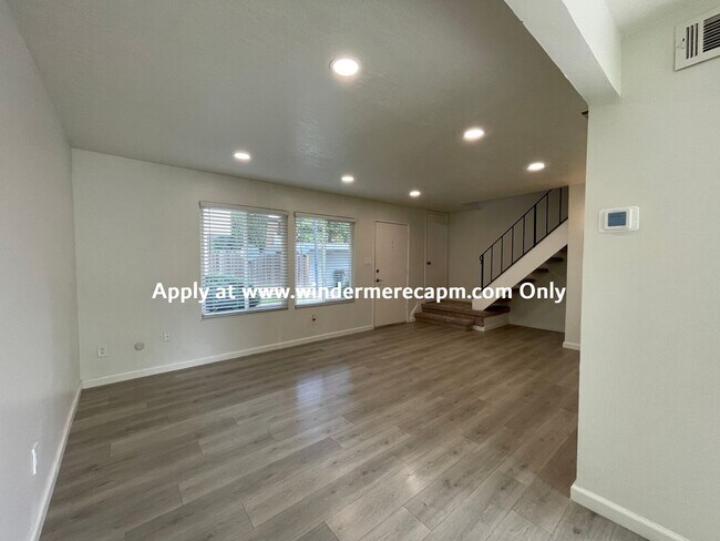 Building Photo - 6319 Seyferth Way