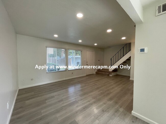 Building Photo - Now available for rent! Newly Remodeled!! ...