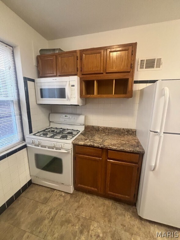 Building Photo - 3720 Chippewa St