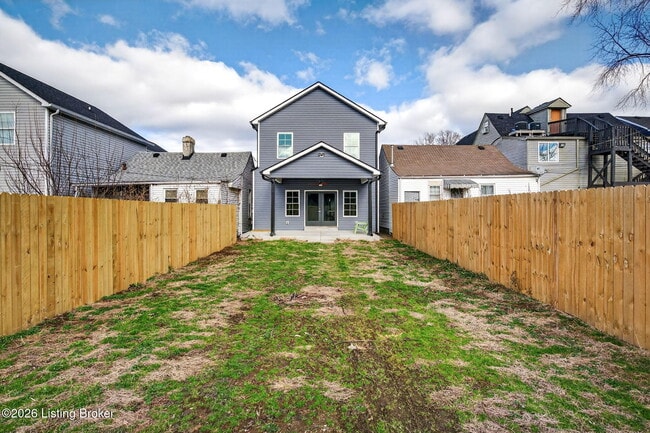 Building Photo - 914 Ash St