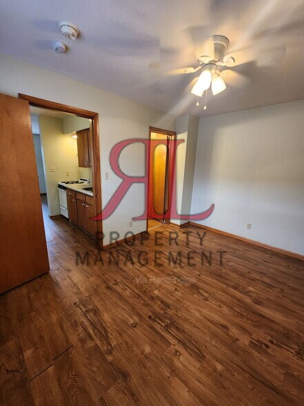 Building Photo - 3023 Darfield Pl