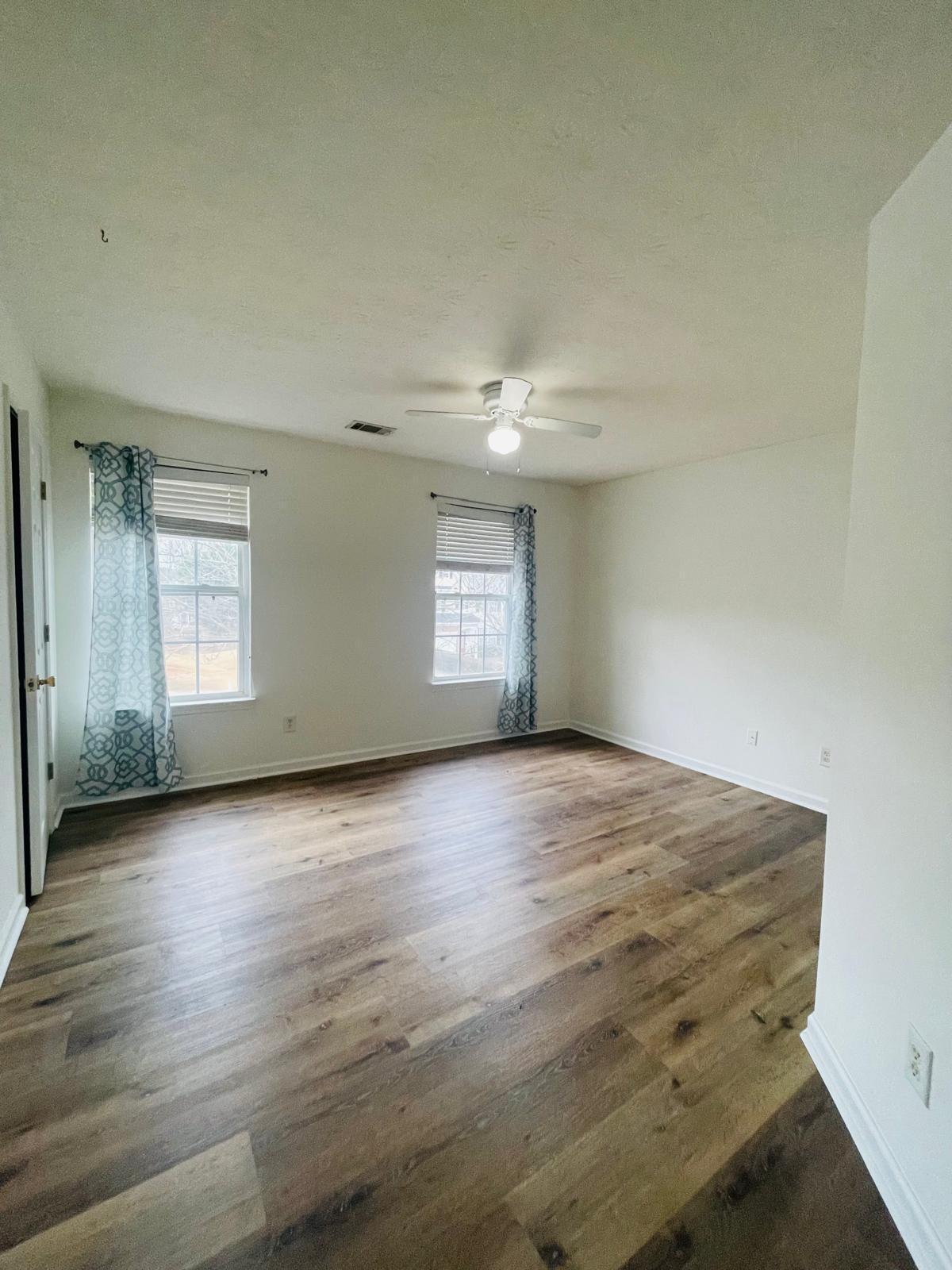 Building Photo - 3709 Hutchinson Trace Dr