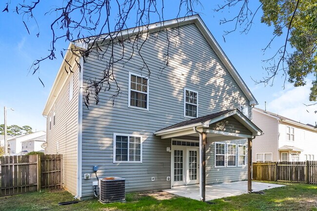 Building Photo - 2852 Roundleaf Ct