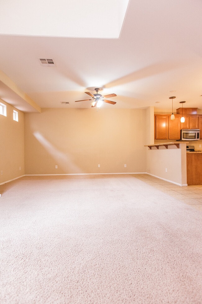 Building Photo - Beautiful Mountain's Edge Community