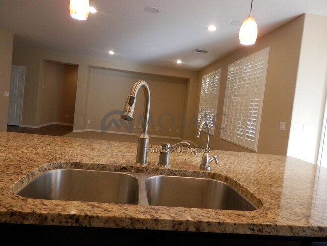 Building Photo - 1463 E Prescott Pl