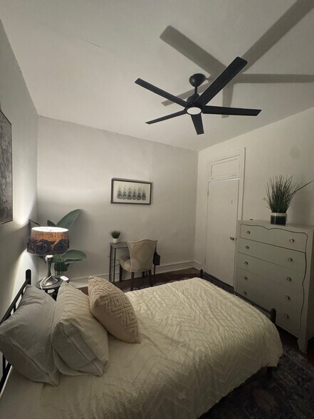 Building Photo - 5409 Walnut St