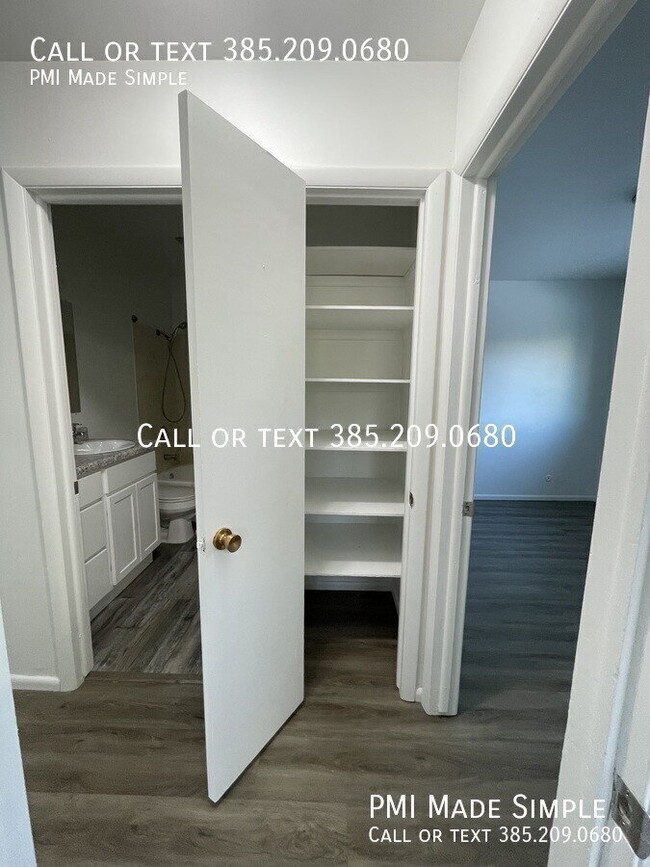 Building Photo - 443 1600 S