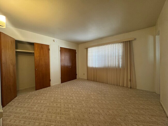 Building Photo - 2000 S Richardson Ave