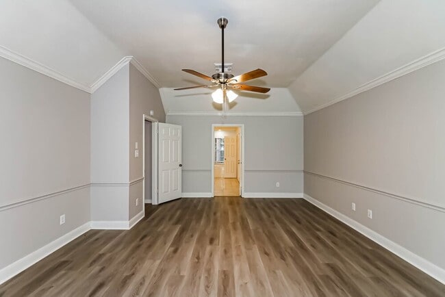 Building Photo - 2657 Concord Dr