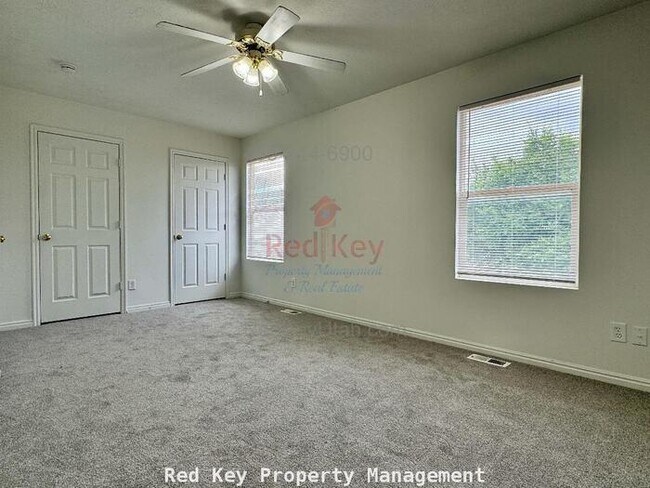 Building Photo - 410 W Single Family Home
