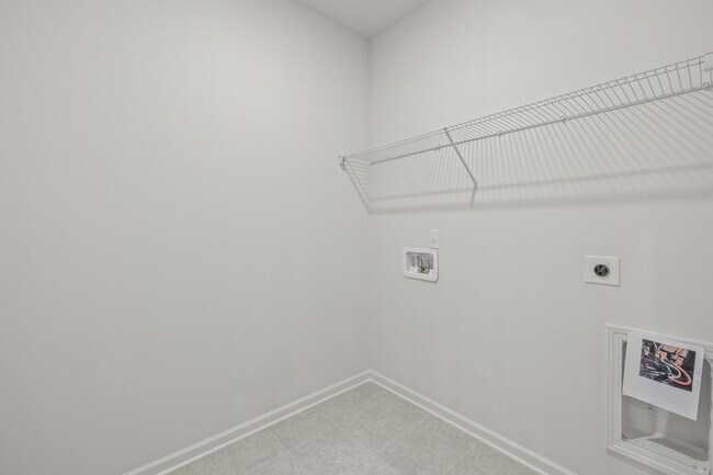 Building Photo - 326 Red Tail Dr