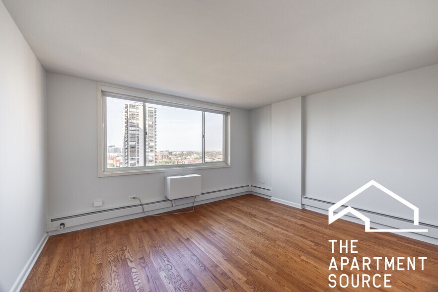 Building Photo - 1350 N Dearborn St