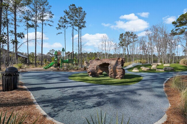 Building Photo - 268 Loblolly Ln