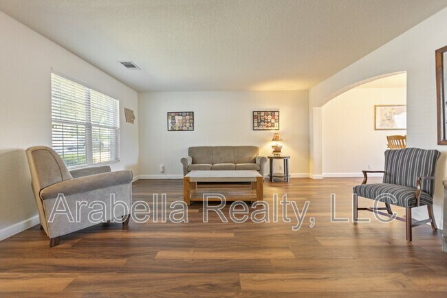 Building Photo - 9810 Moffitt Dr