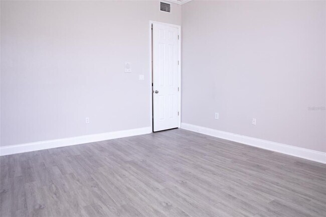 Building Photo - 9768 Bay Vista Estates Blvd